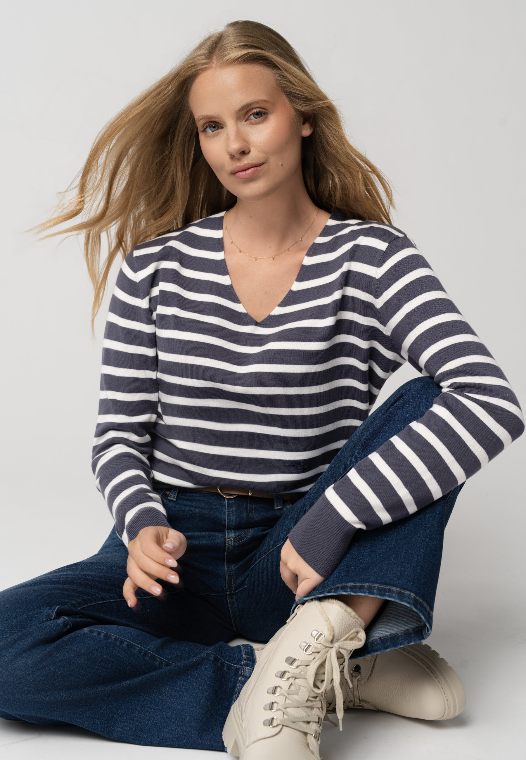 Sweter S-TOLA, rozmiar XL, L03406_W27_101