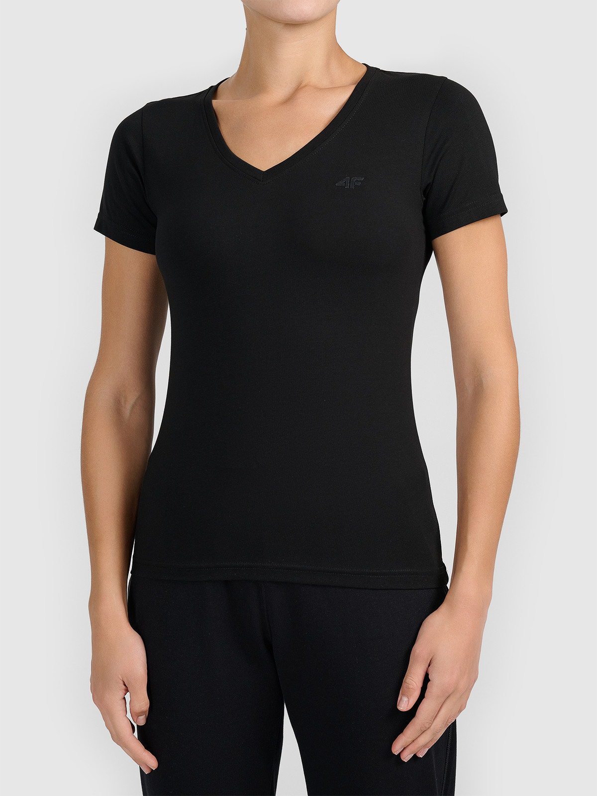 Koszulka t-shirt damska gładka slim czarna 4F : Kolor - Czarny, Rozmiar odzieży - S